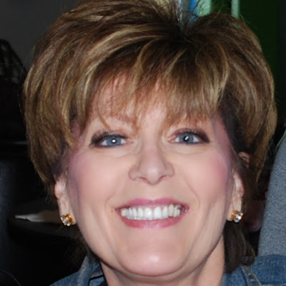 Meet your Posher, Jeri - Picture 1 of 1